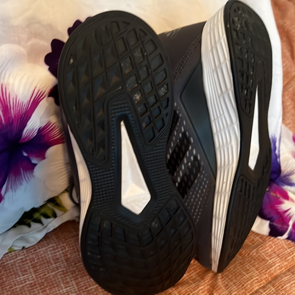SOLD-Primeblue Lightmotion adidas walking shoe - Picture 3 of 6